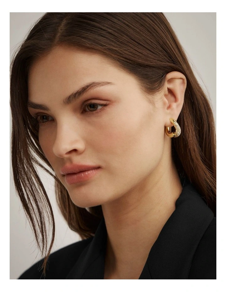 Chloe Hoop Earrings in Gold image 2