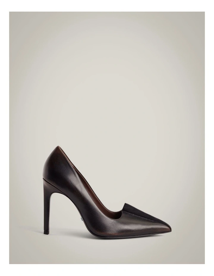 Sharp Pump Heels in Black image 3