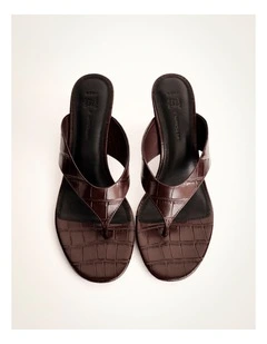 Toe Post Mule Heels in Fig