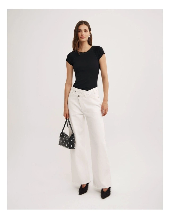 Raglan Sleeve Fitted T-shirt in Black image 2