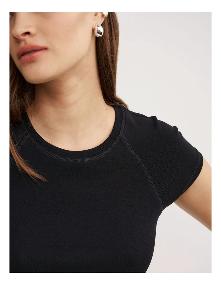Raglan Sleeve Fitted T-shirt in Black image 3