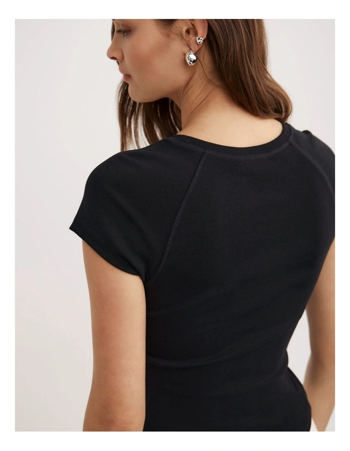 Raglan Sleeve Fitted T-shirt in Black image 4