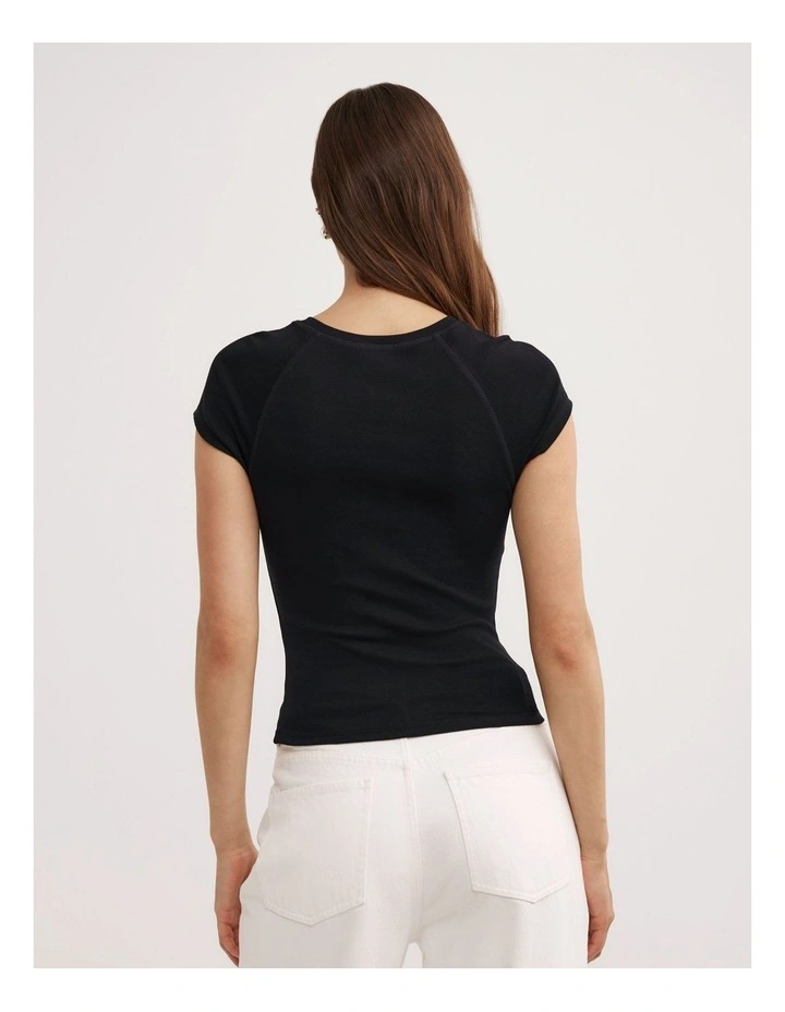 Raglan Sleeve Fitted T-shirt in Black image 5