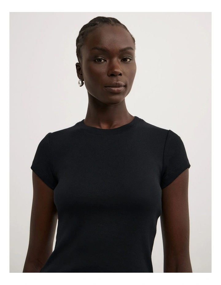 Short Sleeve Fitted T-shirt in Black image 3