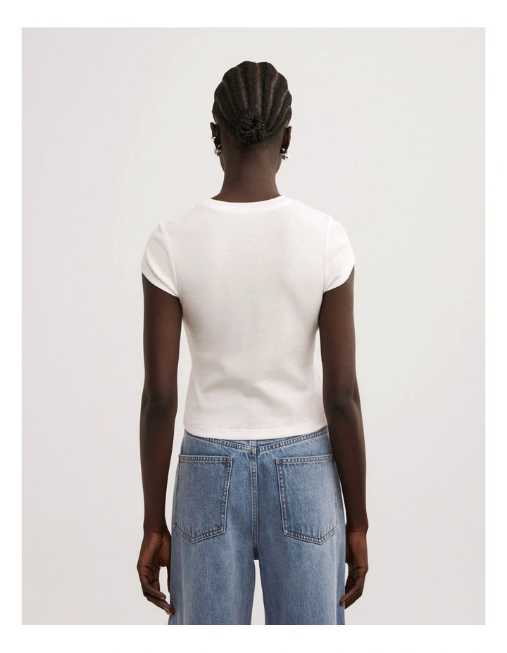 Short Sleeve Fitted T-shirt in Fresh White image 4