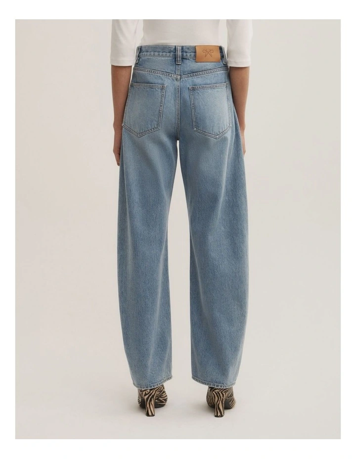 Soft Curve Jeans in Amalfi Wash image 2