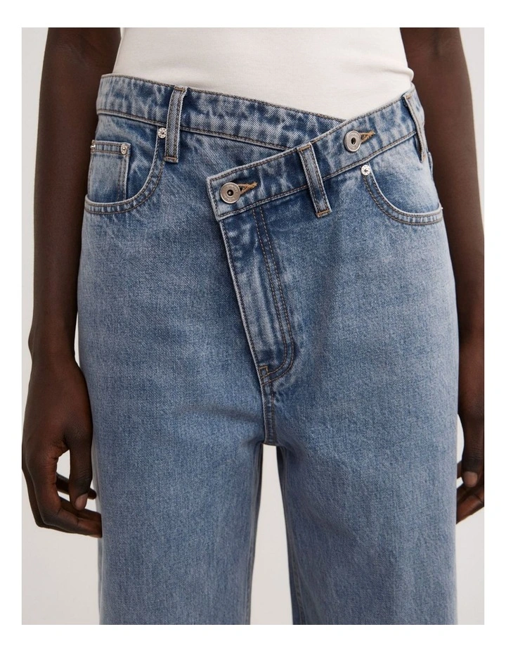 Crossover Jeans in Amalfi Wash image 3