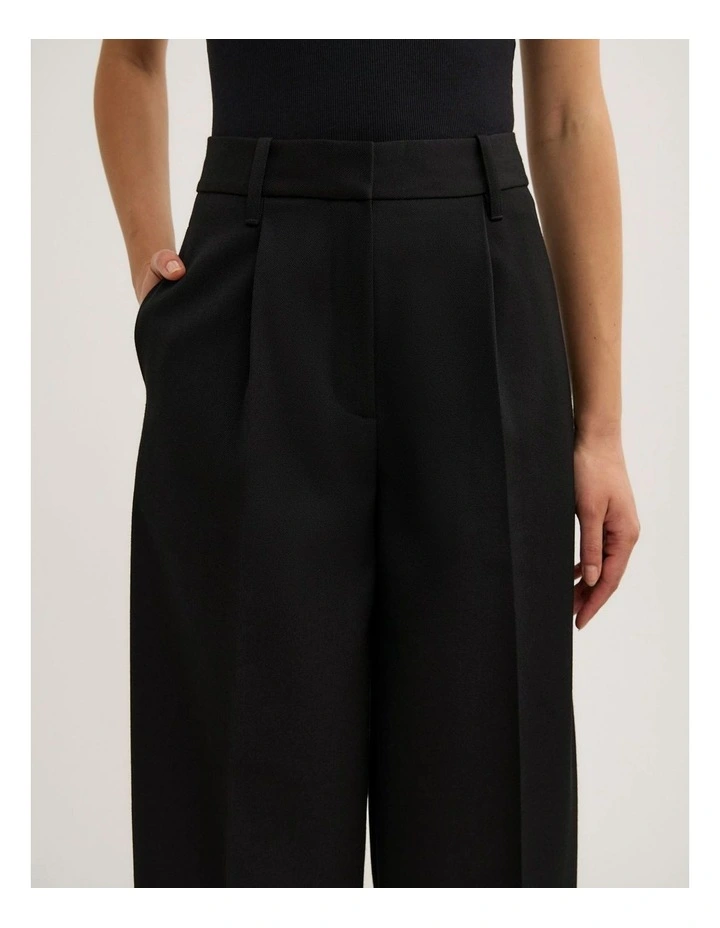 Barrel Trousers in Black image 3