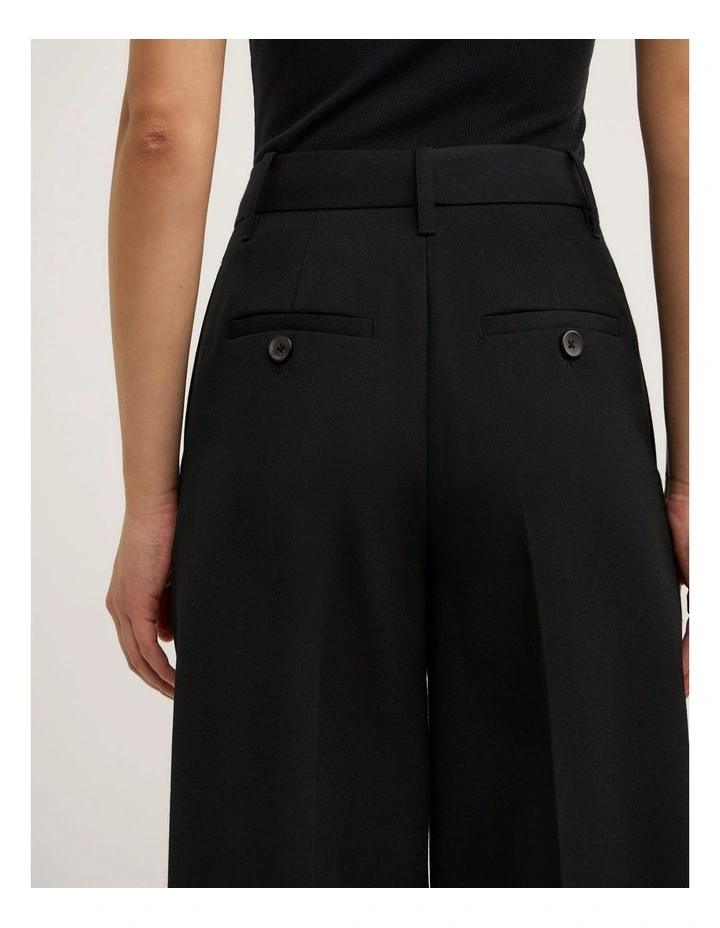 Barrel Trousers in Black image 4
