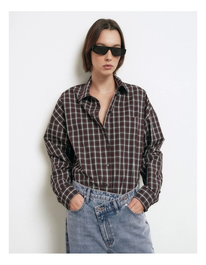 Curved Hem Shirt in Plum Check image 2