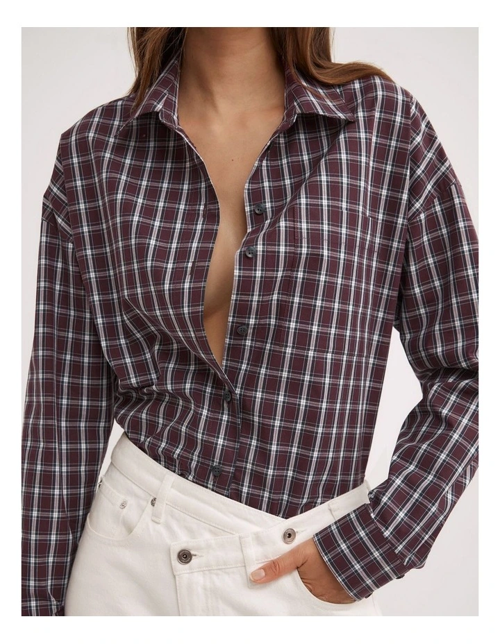 Curved Hem Shirt in Plum Check image 4