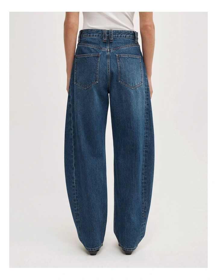 Barrel Leg Jeans in Pacific Wash image 5