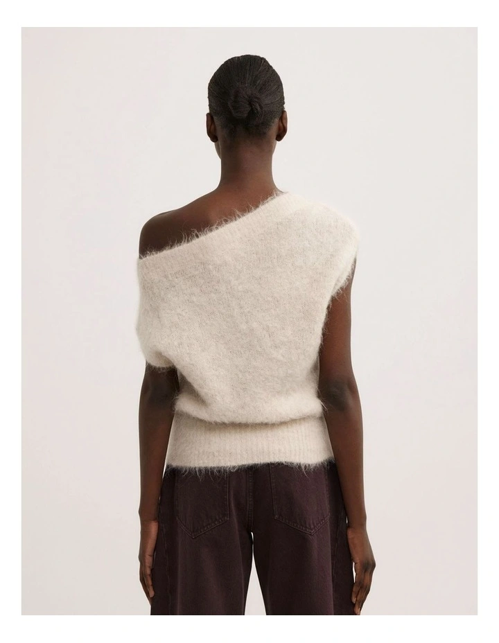 Asymmetric Fluffy Top in Oak Marle image 4