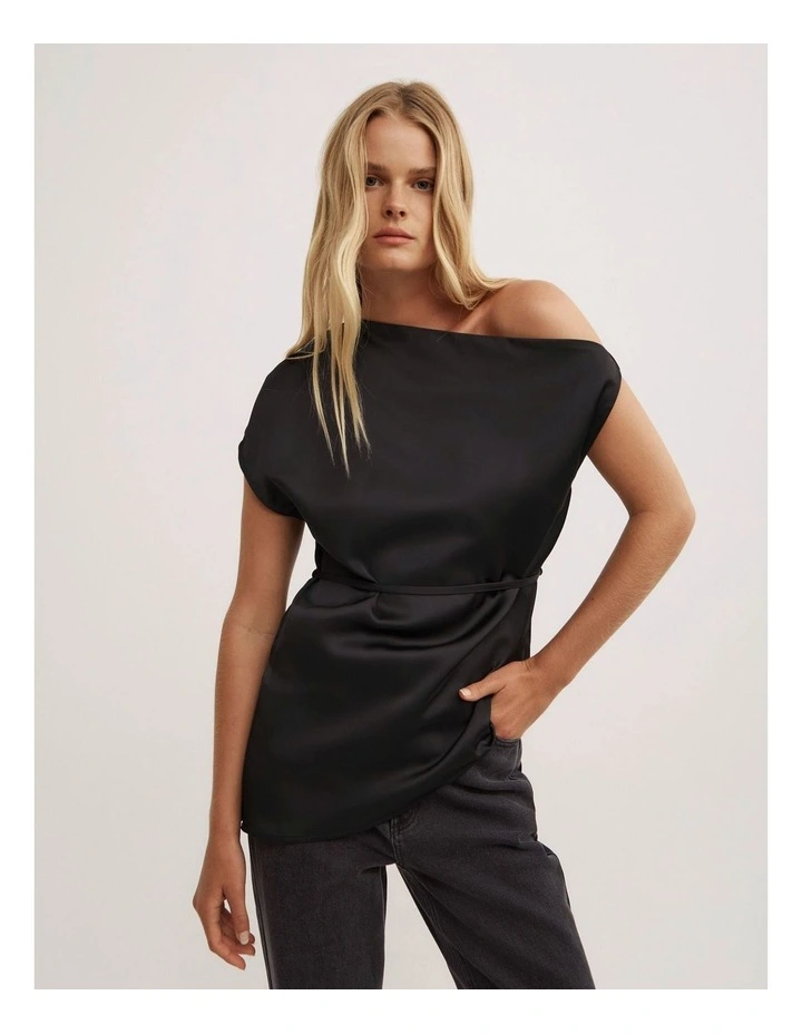 Tipped Shoulder Top in Black image 1