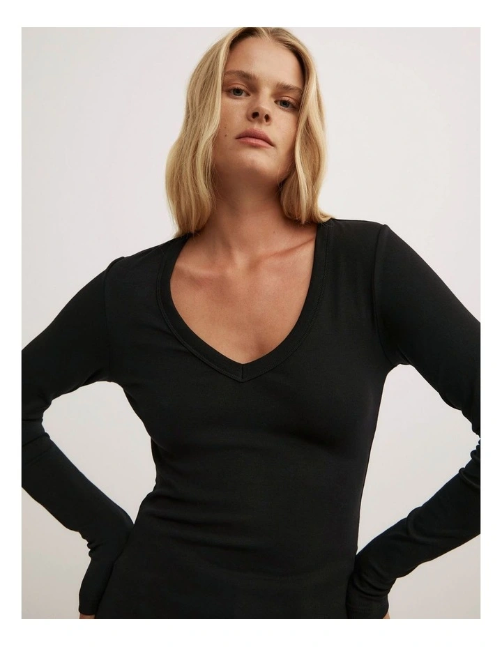 V Neck Long Sleeve Top in Black image 3
