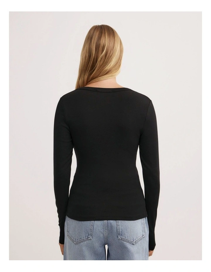 V Neck Long Sleeve Top in Black image 5