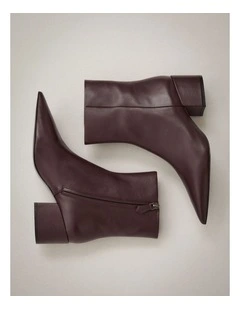 Prue Boots in Brown