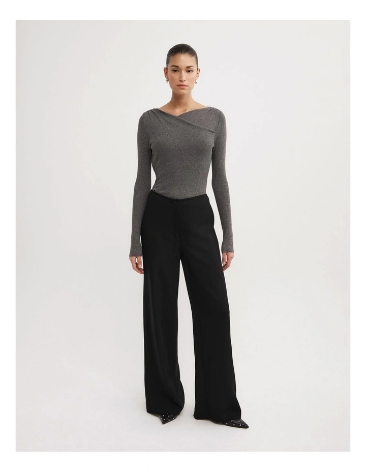 Crossover Detail Top in Charcoal Marle image 4