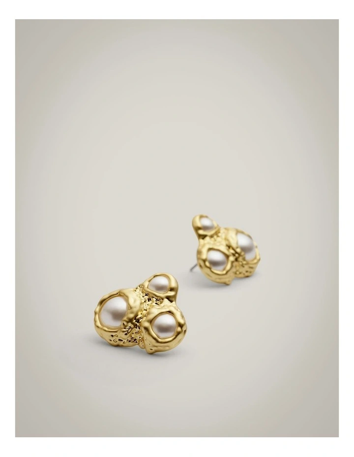 Faye Pearl Stud Earrings in Gold image 4