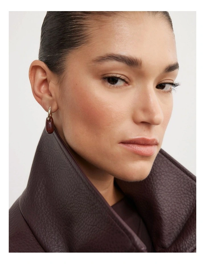 Molly Hoop Earrings in Gold image 2