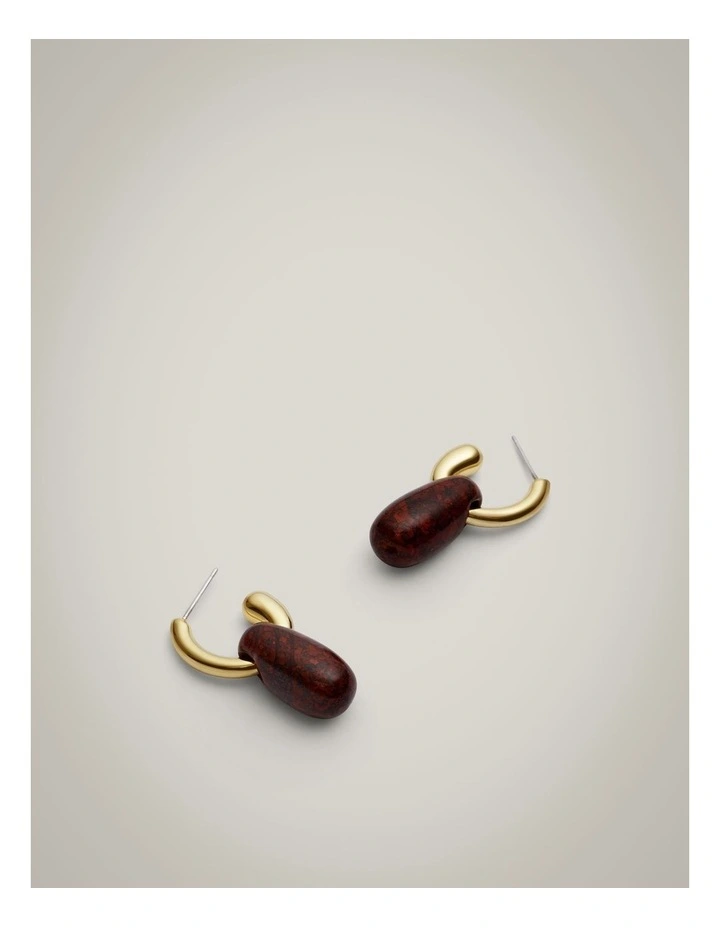 Molly Hoop Earrings in Gold image 4