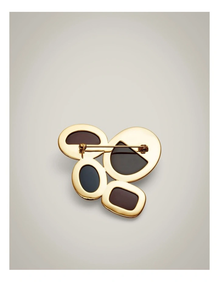 Thea Brooch in Gold image 4