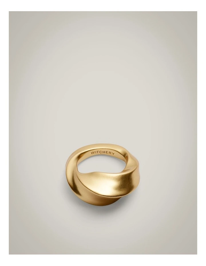Tessa Twist Ring in Satin Gold image 2