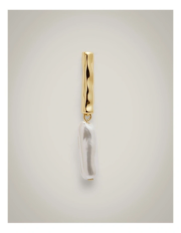 Sage Drop Earrings in Gold image 3