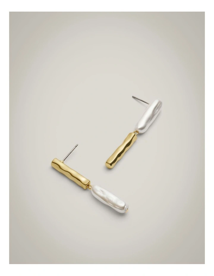 Sage Drop Earrings in Gold image 4