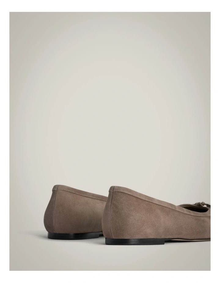 Posy Flat in Truffle image 5