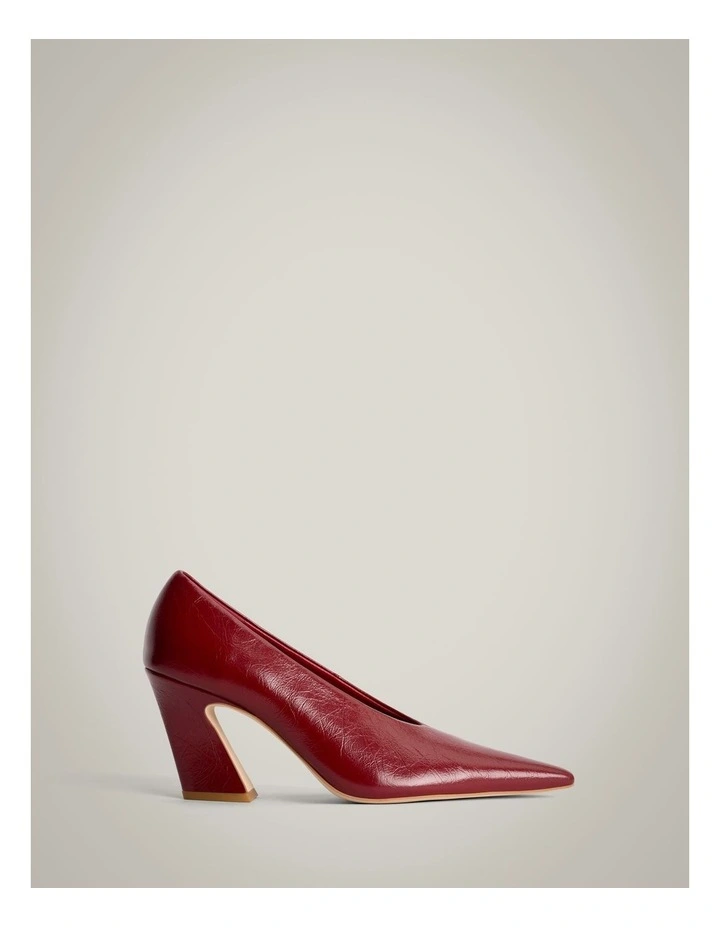 Avery Heel in Ruby image 1