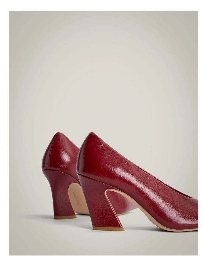 Avery Heel in Ruby image 5