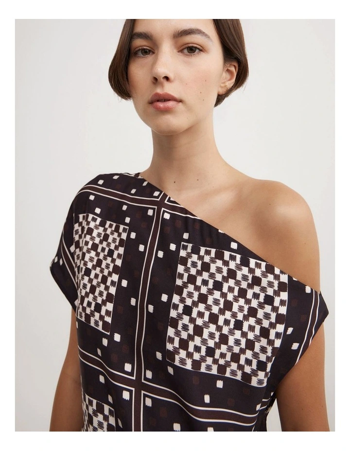 Tipped Shoulder Top in Checkered Tile Print image 4