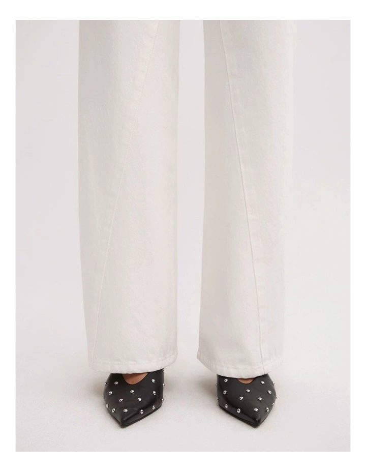 Angled Seam Denim Jeans in Parchment image 4