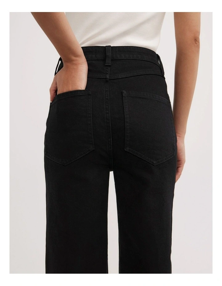 Straight Crop Jeans in Black image 5
