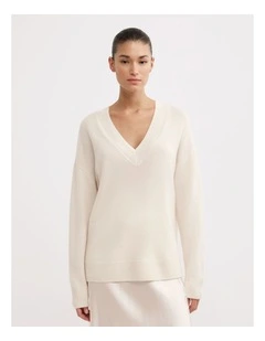 Cashmere V-neck Knit Jumper in Cream