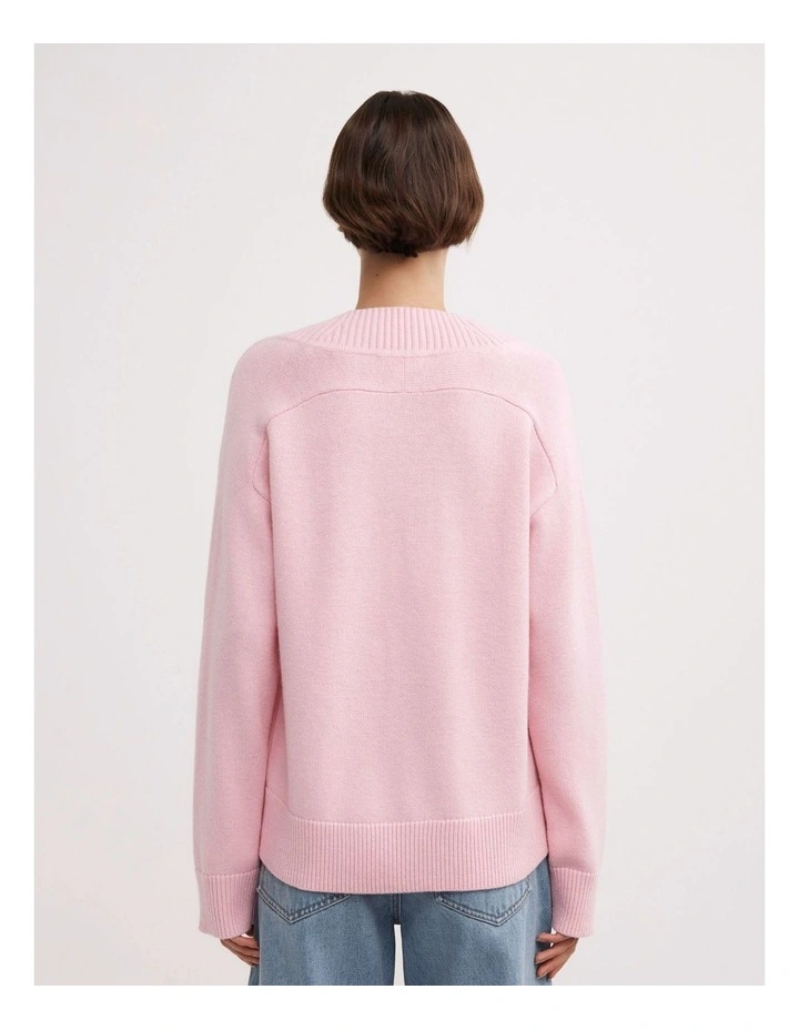 V-neck Knit Jumper in Primrose image 6