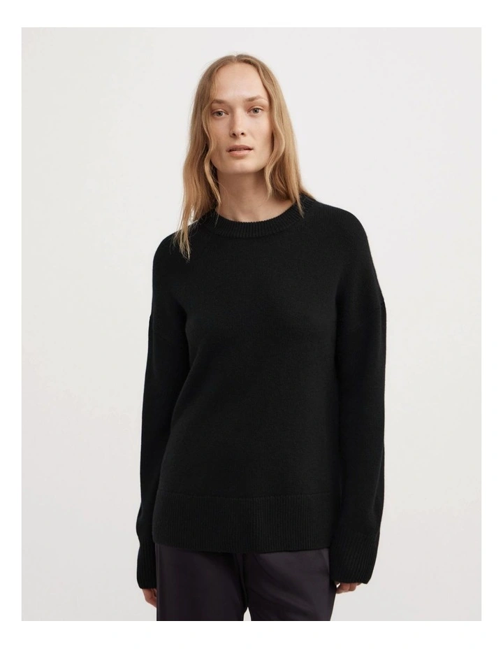 Relaxed Crew Neck Knit Jumpers in Black image 1