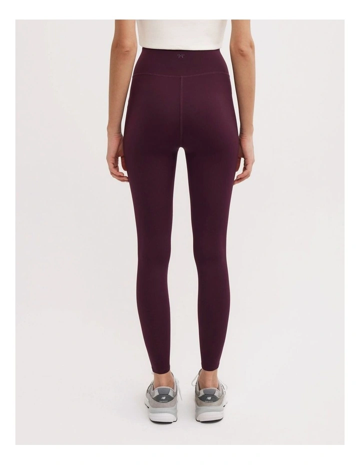 Leggings in Aubergine image 2