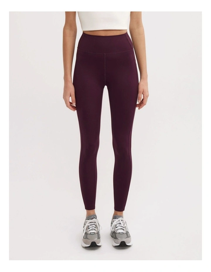 Leggings in Aubergine image 5