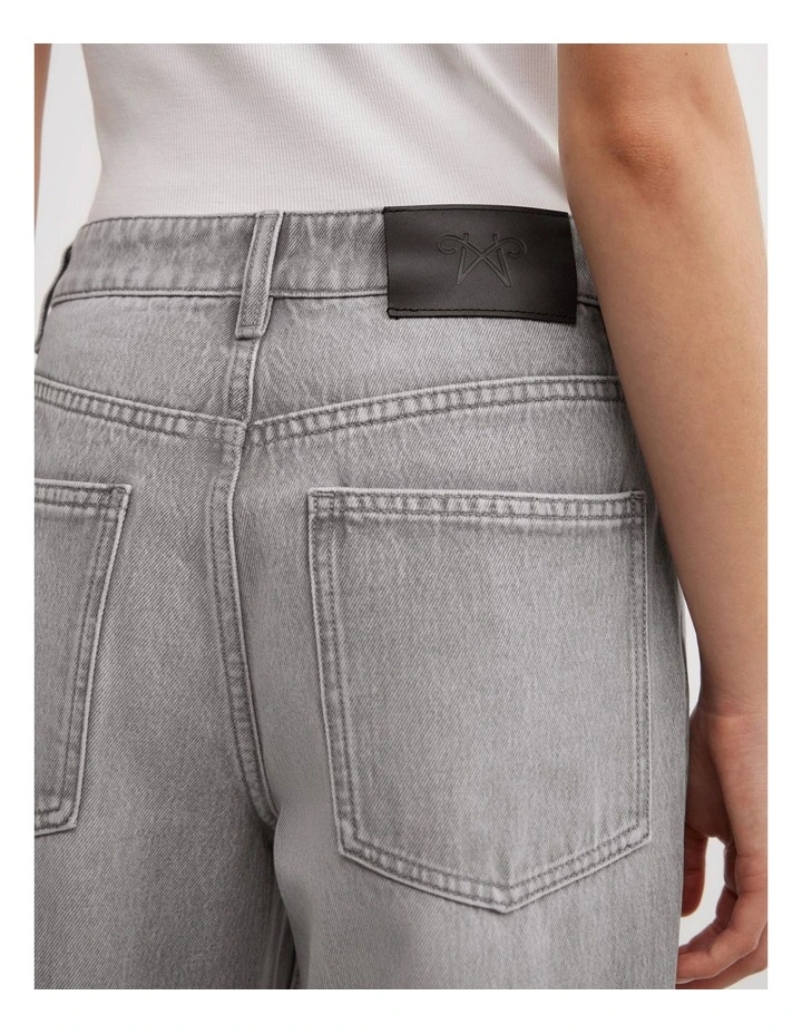 Mid Rise Straight Jeans in Washed Grey image 5