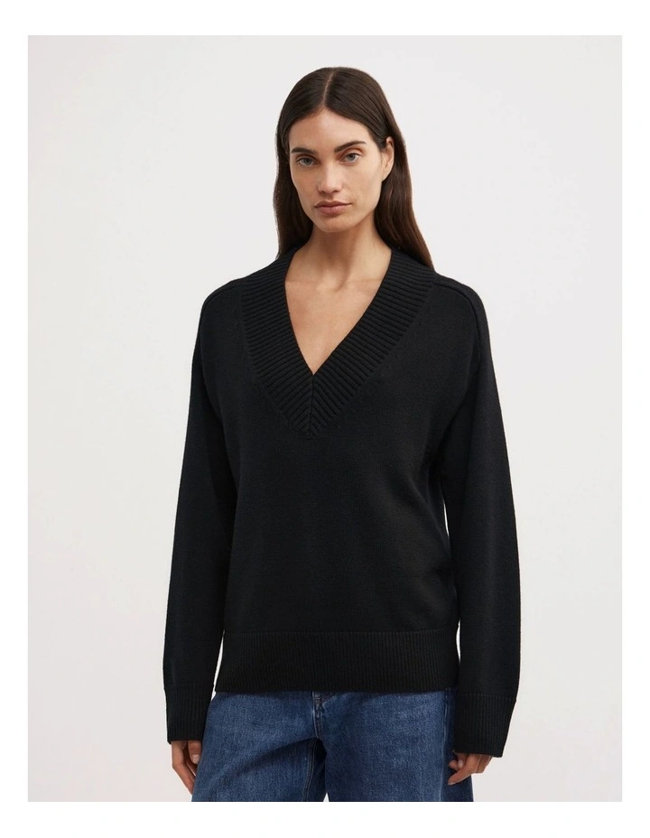 V-neck Knit in Black image 1