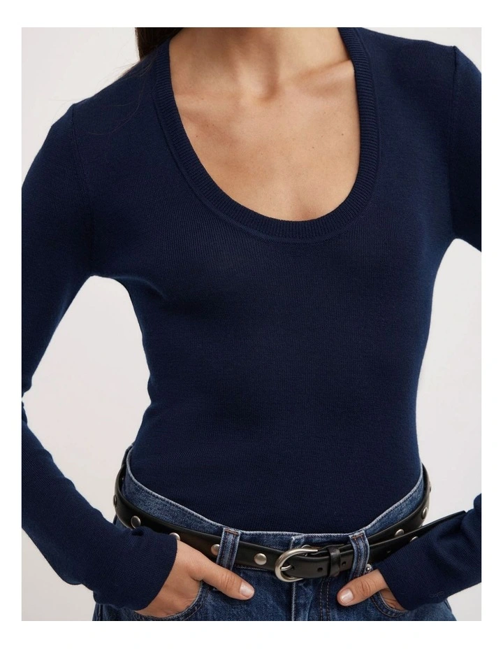 Merino Scoop Knit in Navy image 3