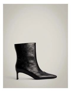 Rosie Boots in Black