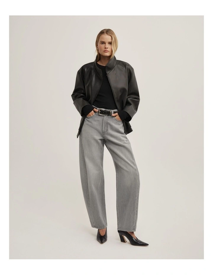 Barrel Leg Jeans in Washed Grey image 2