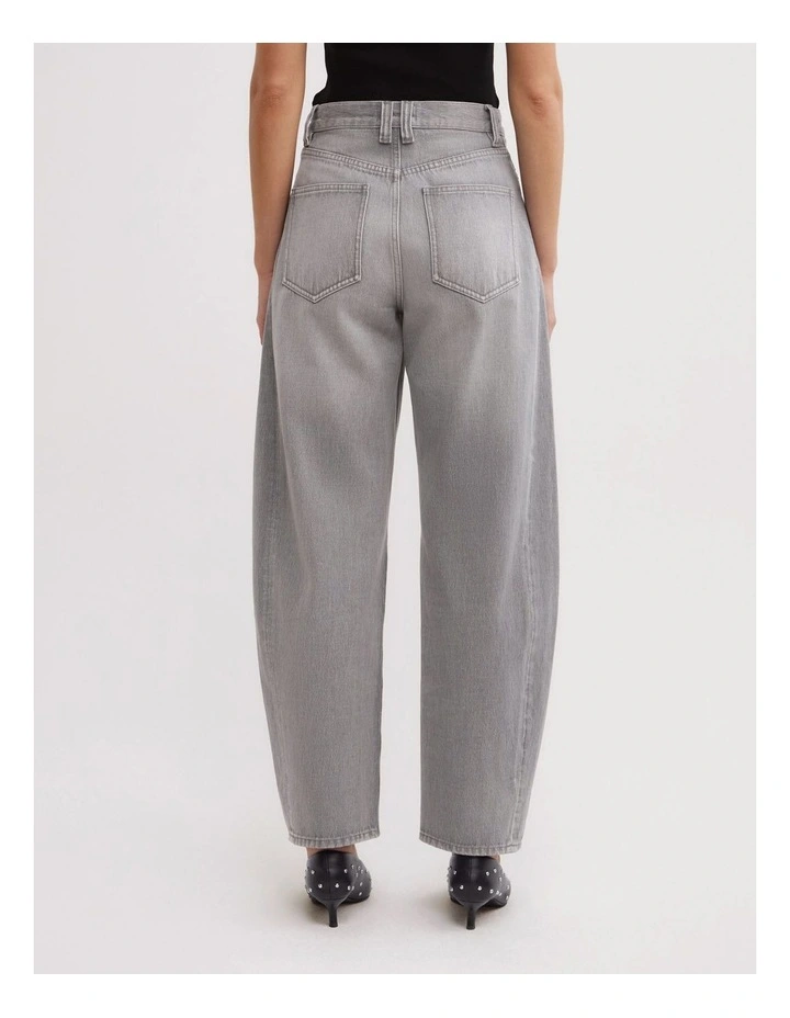 Barrel Leg Jeans in Washed Grey image 6