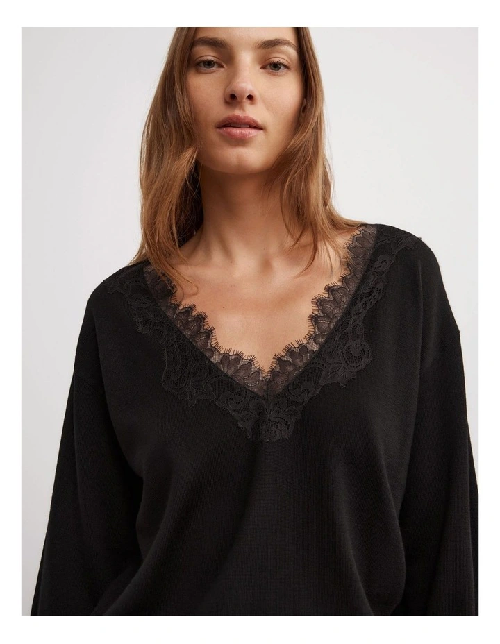 Lace Detail V-neck Knit in Black image 3