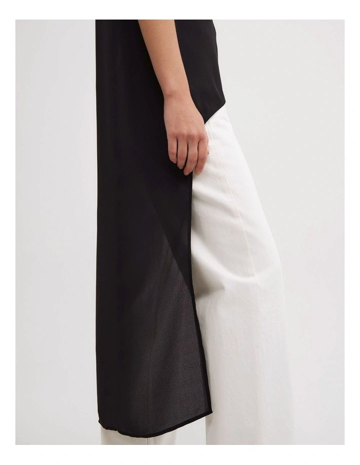 Hi Low Woven Top in Black image 3