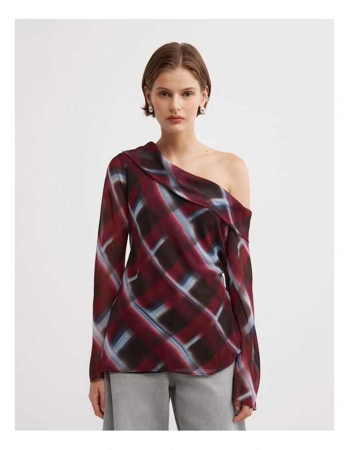 Asymmetric Shoulder Top in Fade Check image 1