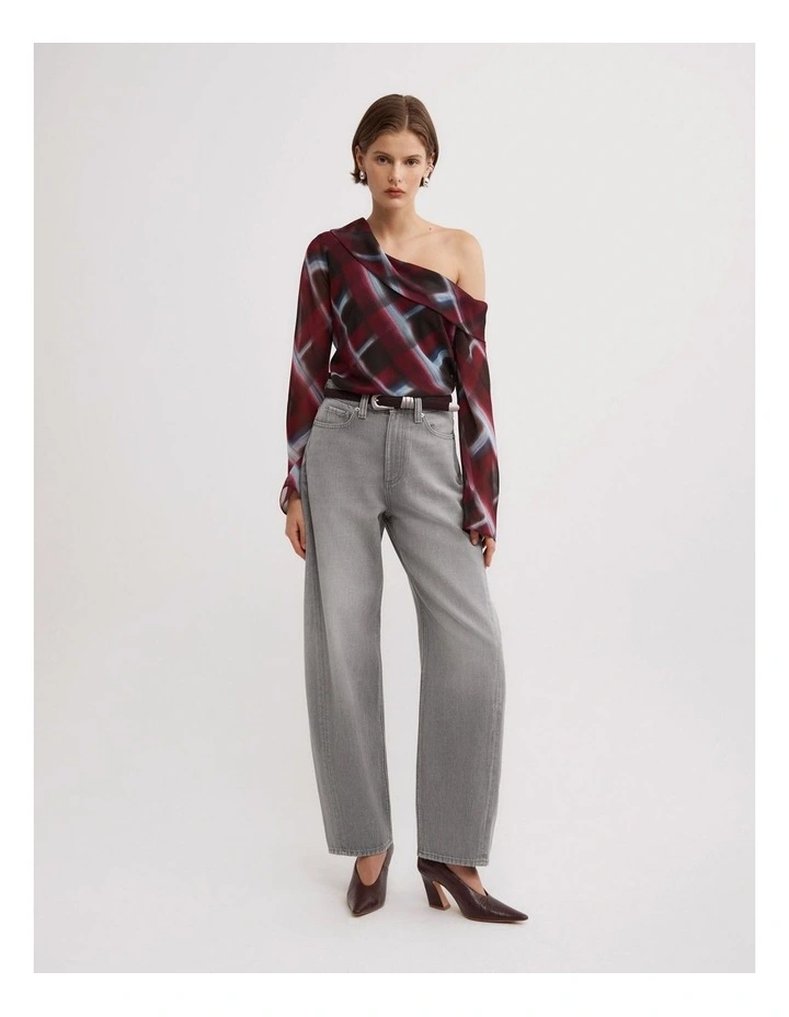 Asymmetric Shoulder Top in Fade Check image 2